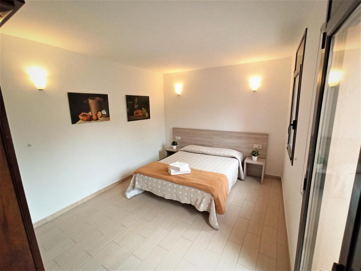 Apartaments Fonda Comerc Torroella de Montgrí Eksteriør billede